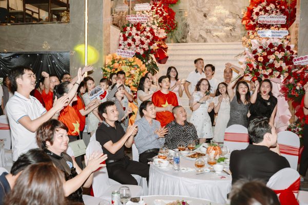 Có những bài hát khiến cả khán phòng hòa giọng